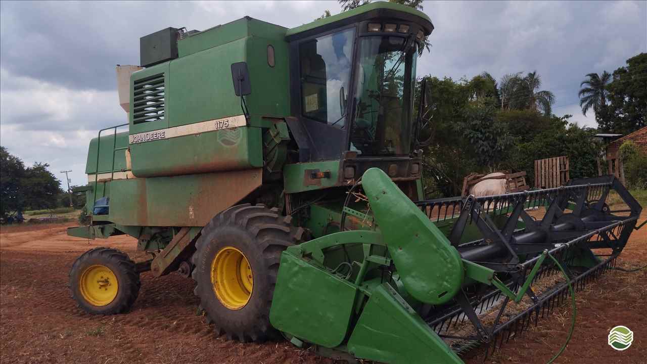 COLHEITADEIRA JOHN DEERE JOHN DEERE 1175 Marcão Tratores UBERABA MINAS GERAIS MG
